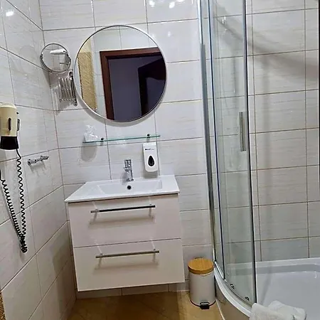 Otel Cynamon 3*