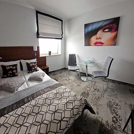 Otel Cynamon